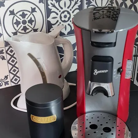 Dans Les Nuages - Entrée Autonome - Centre