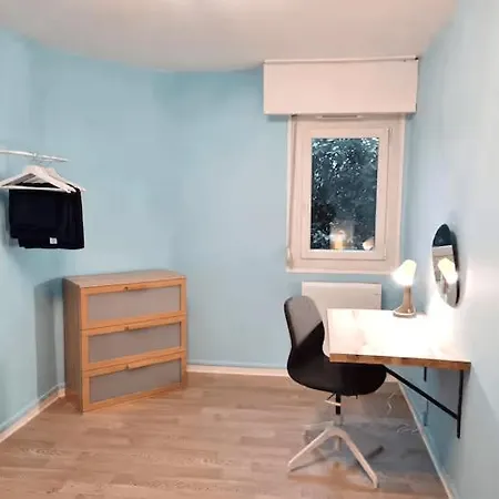 Dans Les Nuages - Entree Autonome - Centre