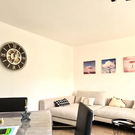 Dans Les Nuages - Entree Autonome - Centre Mulhouse