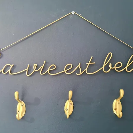 Dans Les Nuages - Entrée Autonome - Centre