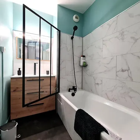 Dans Les Nuages - Entree Autonome - Centre Apartmán *